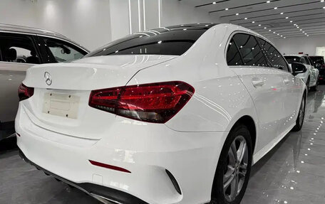 Mercedes-Benz A-Класс, 2023 год, 1 550 001 рублей, 6 фотография