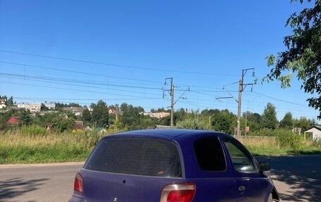 Toyota Yaris I рестайлинг, 2000 год, 230 000 рублей, 3 фотография