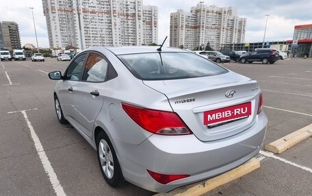 Hyundai Solaris II рестайлинг, 2015 год, 1 040 000 рублей, 3 фотография
