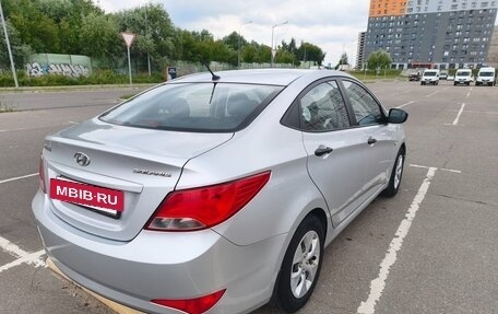 Hyundai Solaris II рестайлинг, 2015 год, 1 040 000 рублей, 2 фотография