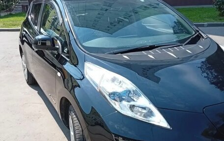 Nissan Leaf I, 2014 год, 700 000 рублей, 7 фотография