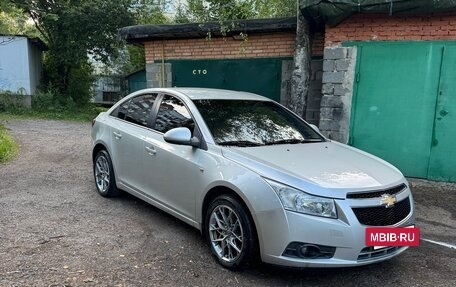 Chevrolet Cruze II, 2011 год, 900 000 рублей, 3 фотография