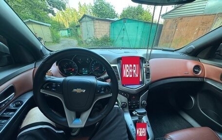 Chevrolet Cruze II, 2011 год, 900 000 рублей, 9 фотография