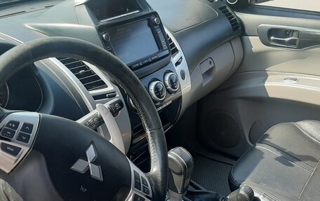 Mitsubishi Pajero Sport II рестайлинг, 2015 год, 2 030 000 рублей, 7 фотография