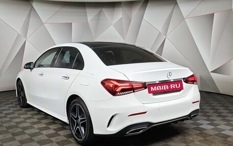 Mercedes-Benz A-Класс, 2022 год, 3 000 000 рублей, 4 фотография