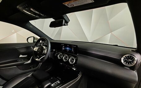 Mercedes-Benz A-Класс, 2022 год, 3 000 000 рублей, 13 фотография