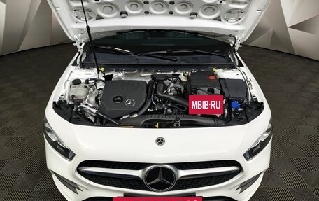 Mercedes-Benz A-Класс, 2022 год, 3 000 000 рублей, 11 фотография