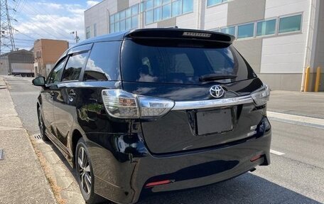 Toyota Wish II, 2017 год, 1 130 000 рублей, 9 фотография