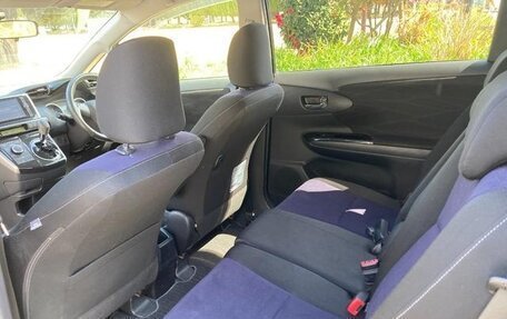 Toyota Wish II, 2017 год, 1 130 000 рублей, 23 фотография