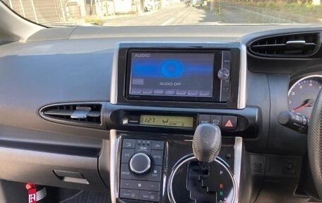 Toyota Wish II, 2017 год, 1 130 000 рублей, 19 фотография