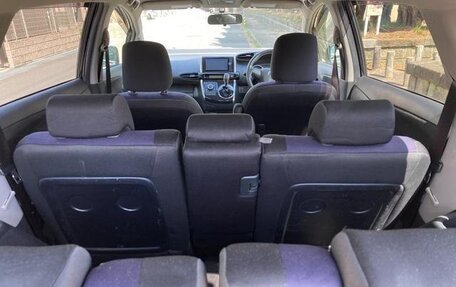 Toyota Wish II, 2017 год, 1 130 000 рублей, 26 фотография