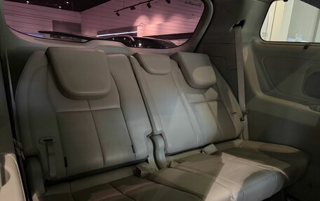 KIA Carnival III, 2017 год, 2 406 000 рублей, 12 фотография