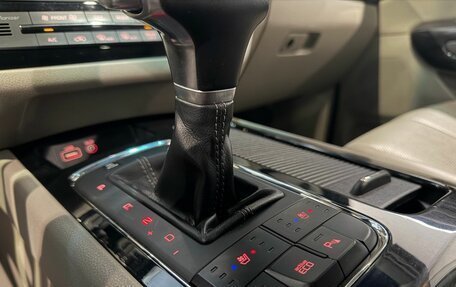 KIA Carnival III, 2017 год, 2 406 000 рублей, 21 фотография