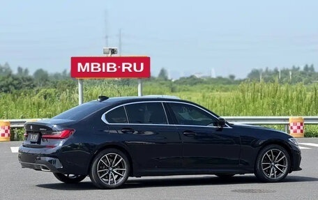 BMW 3 серия, 2022 год, 2 700 666 рублей, 8 фотография