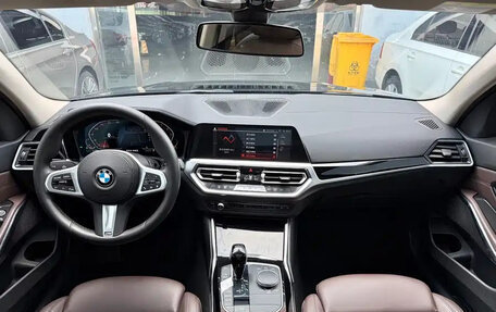 BMW 3 серия, 2022 год, 2 700 666 рублей, 13 фотография