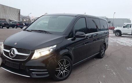 Mercedes-Benz V-Класс, 2019 год, 6 300 000 рублей, 2 фотография