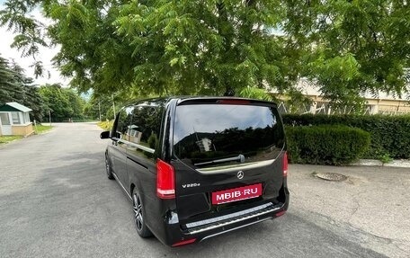Mercedes-Benz V-Класс, 2019 год, 6 300 000 рублей, 8 фотография