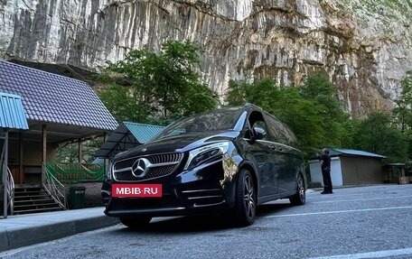 Mercedes-Benz V-Класс, 2019 год, 6 300 000 рублей, 12 фотография