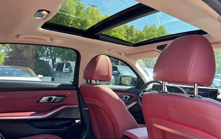BMW 3 серия, 2023 год, 2 700 666 рублей, 14 фотография