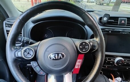 KIA Soul II рестайлинг, 2019 год, 1 950 000 рублей, 2 фотография