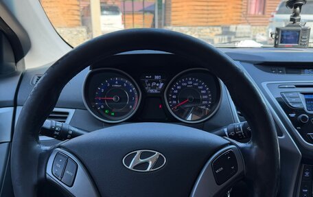 Hyundai Elantra V, 2014 год, 1 050 000 рублей, 10 фотография