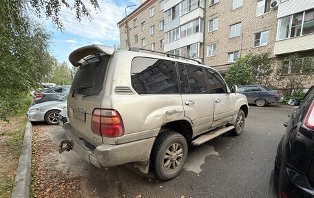 Toyota Land Cruiser 100 рестайлинг 2, 2000 год, 1 100 000 рублей, 3 фотография