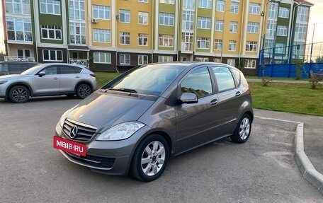 Mercedes-Benz A-Класс, 2012 год, 670 000 рублей, 3 фотография