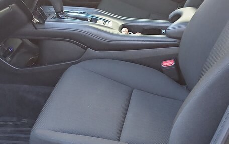 Honda Vezel, 2014 год, 1 660 000 рублей, 12 фотография