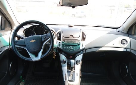 Chevrolet Cruze II, 2013 год, 700 000 рублей, 6 фотография
