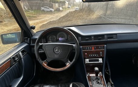 Mercedes-Benz E-Класс, 1992 год, 1 500 000 рублей, 7 фотография