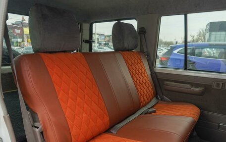 Toyota Land Cruiser 70, 2011 год, 3 785 000 рублей, 13 фотография