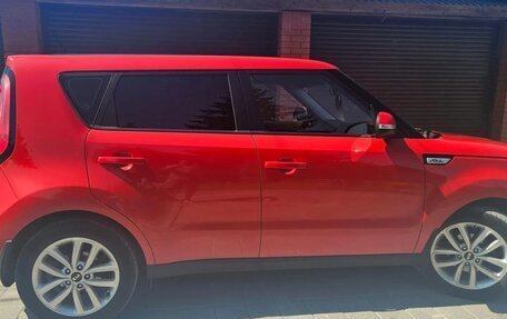 KIA Soul II рестайлинг, 2018 год, 1 900 000 рублей, 4 фотография