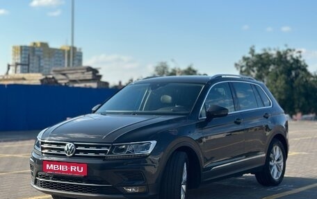 Volkswagen Tiguan II, 2020 год, 3 090 000 рублей, 5 фотография