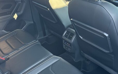 Volkswagen Tiguan II, 2020 год, 3 090 000 рублей, 8 фотография