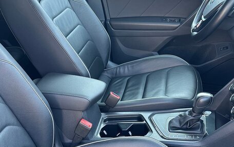 Volkswagen Tiguan II, 2020 год, 3 090 000 рублей, 9 фотография