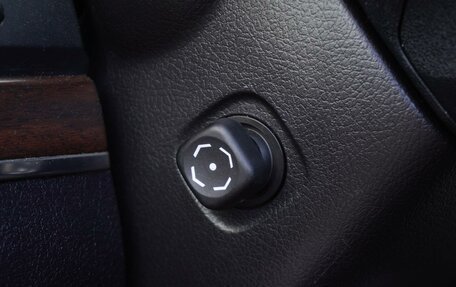 Toyota Land Cruiser 200, 2015 год, 5 000 000 рублей, 22 фотография