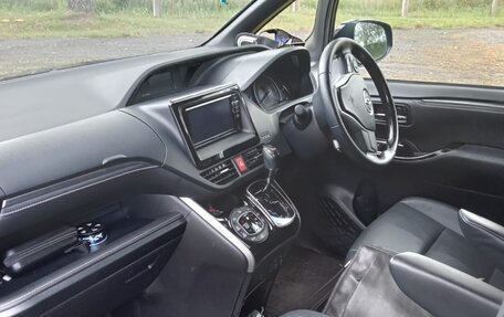 Toyota Esquire I, 2018 год, 2 300 000 рублей, 4 фотография