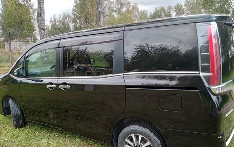 Toyota Esquire I, 2018 год, 2 300 000 рублей, 7 фотография