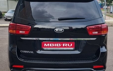 KIA Carnival III, 2018 год, 2 450 000 рублей, 6 фотография