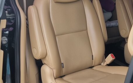 KIA Carnival III, 2018 год, 2 450 000 рублей, 17 фотография