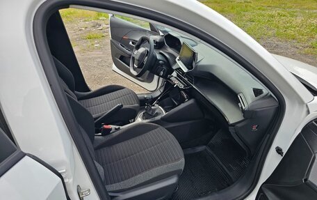 Peugeot 208 II, 2022 год, 1 900 000 рублей, 8 фотография