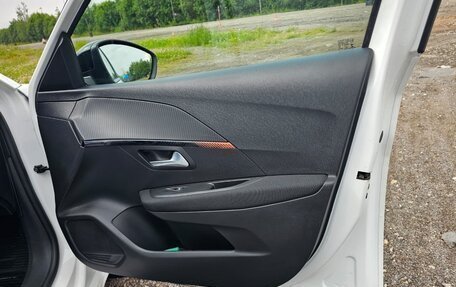 Peugeot 208 II, 2022 год, 1 900 000 рублей, 7 фотография