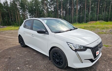 Peugeot 208 II, 2022 год, 1 900 000 рублей, 13 фотография