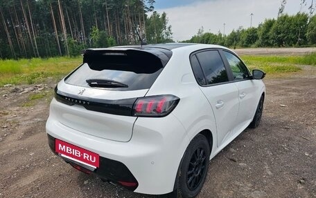Peugeot 208 II, 2022 год, 1 900 000 рублей, 11 фотография