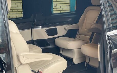 Mercedes-Benz V-Класс, 2019 год, 5 700 000 рублей, 15 фотография