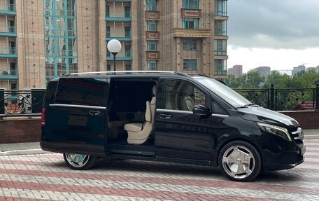 Mercedes-Benz V-Класс, 2019 год, 5 700 000 рублей, 7 фотография