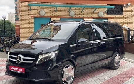Mercedes-Benz V-Класс, 2019 год, 5 700 000 рублей, 4 фотография