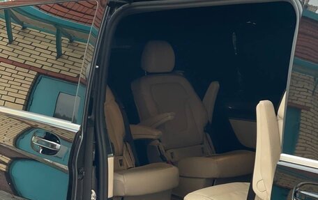Mercedes-Benz V-Класс, 2019 год, 5 700 000 рублей, 17 фотография