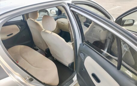 Toyota Vitz, 2004 год, 300 000 рублей, 9 фотография