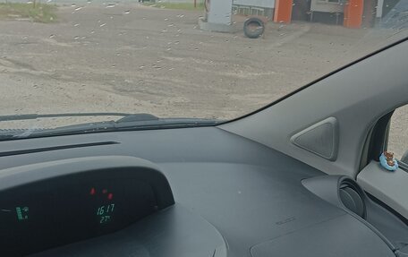 Toyota Yaris III рестайлинг, 2007 год, 400 000 рублей, 10 фотография